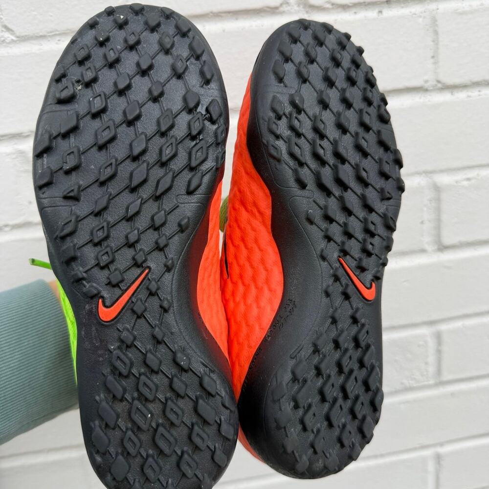 Nike Hypervenom soccer shoes Youth size 1.5 - Picture 3 of 6